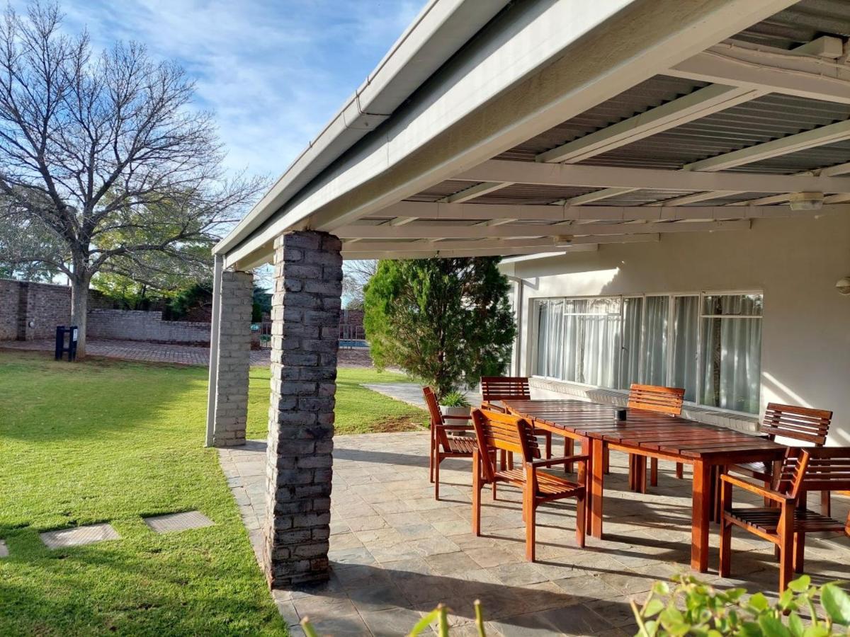 Aloes Guest House 62 On Meintjies Middelburg  Esterno foto